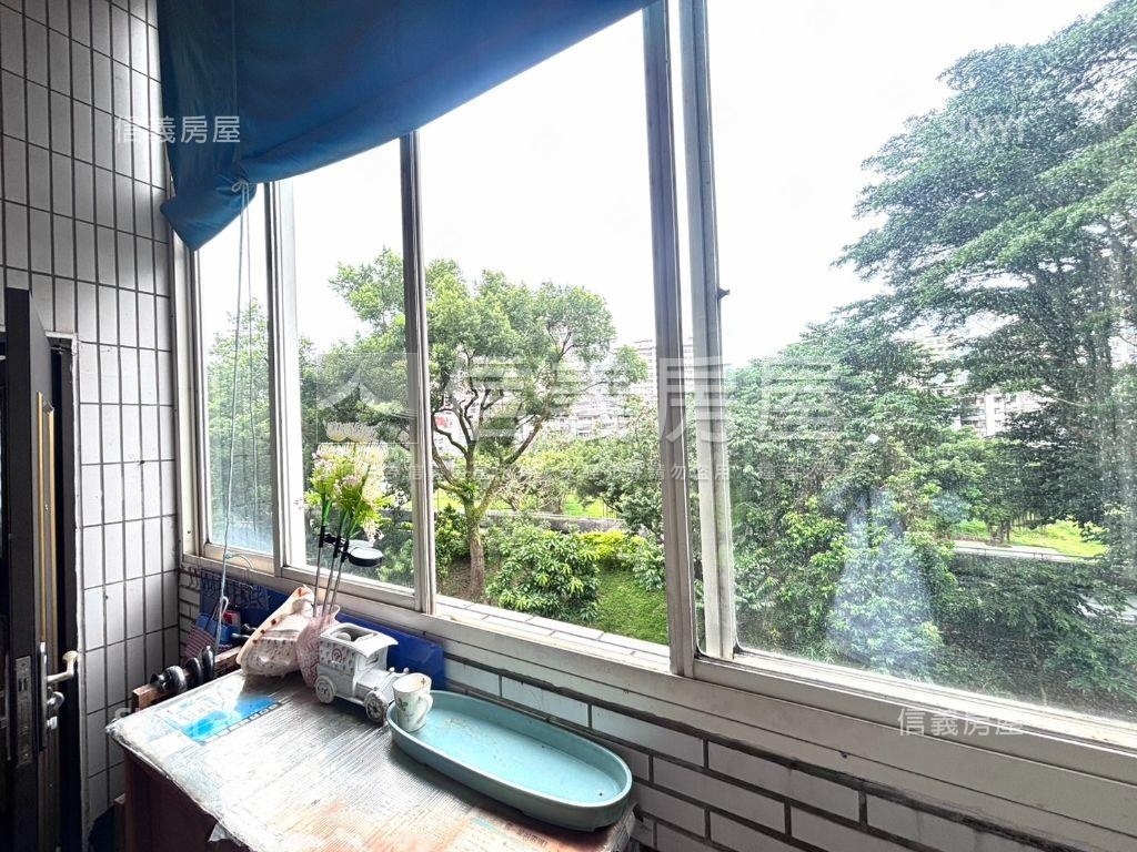 稀有河景樓中樓房屋室內格局與周邊環境