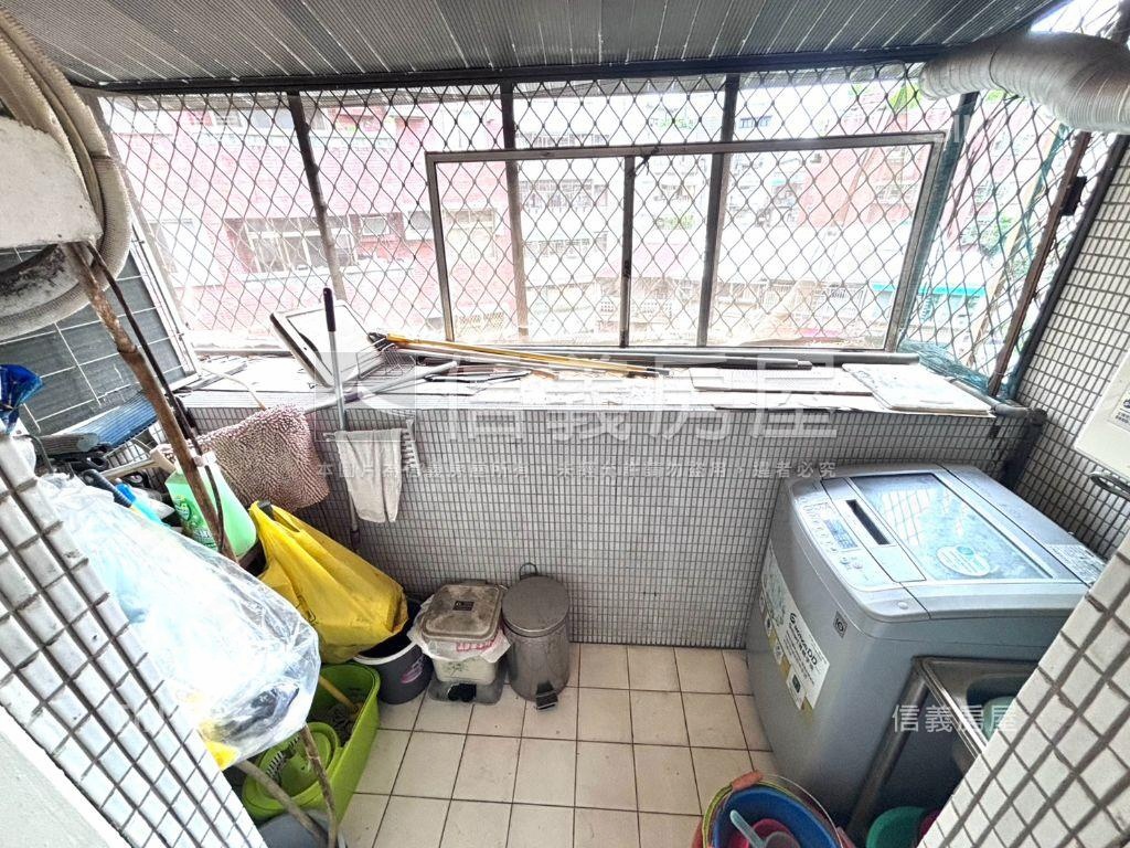 稀有河景樓中樓房屋室內格局與周邊環境
