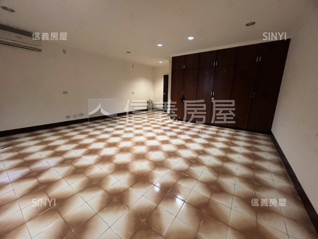 中壢精華透天房屋室內格局與周邊環境