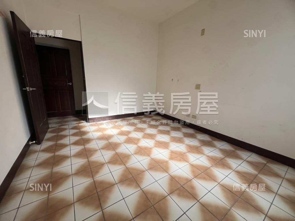中壢精華透天房屋室內格局與周邊環境