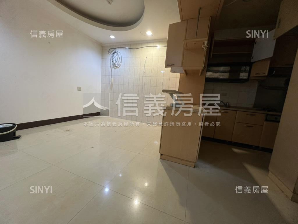 中壢精華透天房屋室內格局與周邊環境