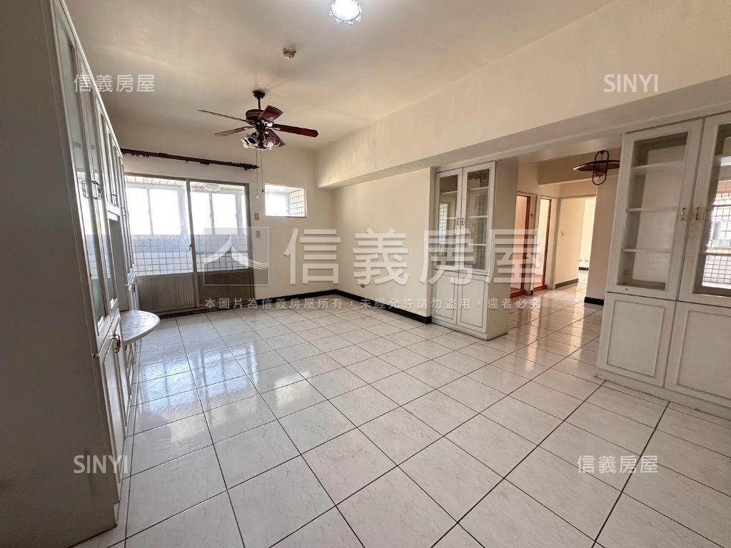 近大業＆捷運站大三房平車房屋室內格局與周邊環境