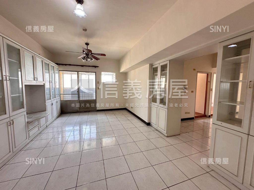 近大業＆捷運站大三房平車房屋室內格局與周邊環境