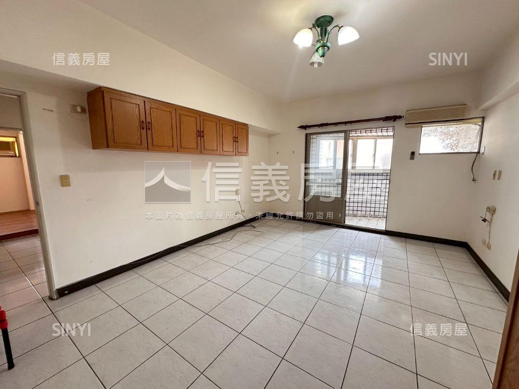 近大業＆捷運站大三房平車房屋室內格局與周邊環境