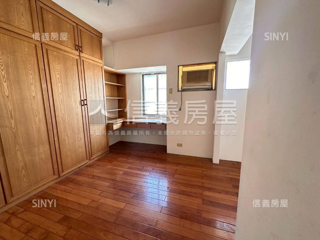 近大業＆捷運站大三房平車房屋室內格局與周邊環境