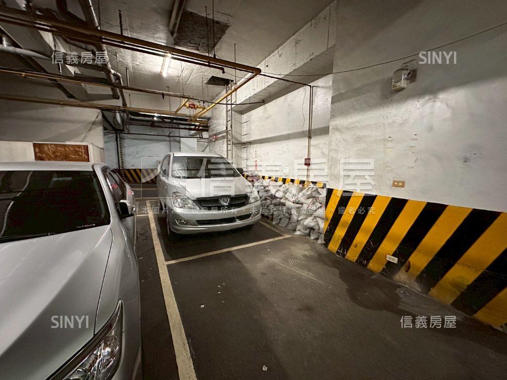 近大業＆捷運站大三房平車房屋室內格局與周邊環境