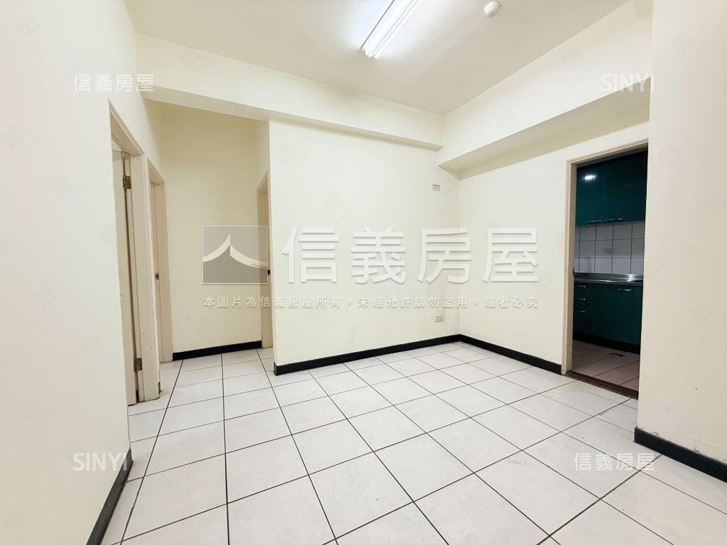 富綠旺近捷運。臻藏三房房屋室內格局與周邊環境