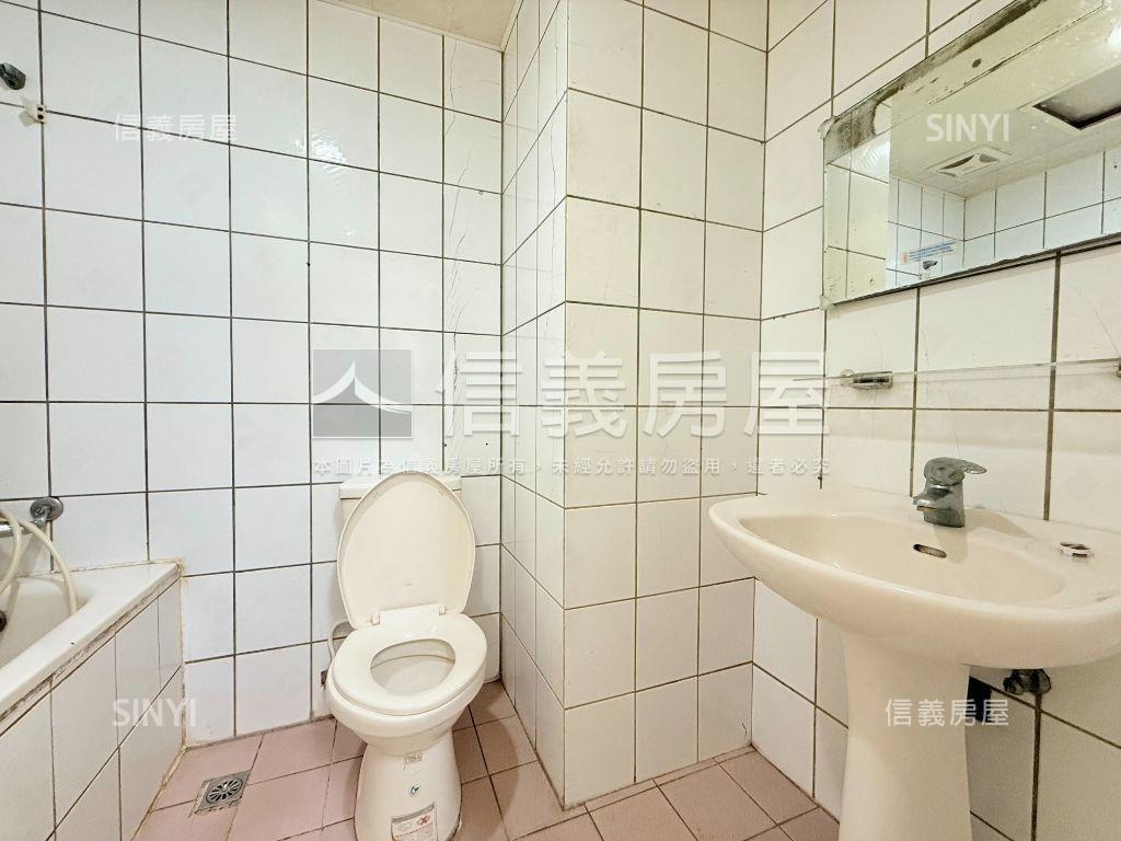 富綠旺近捷運。臻藏三房房屋室內格局與周邊環境