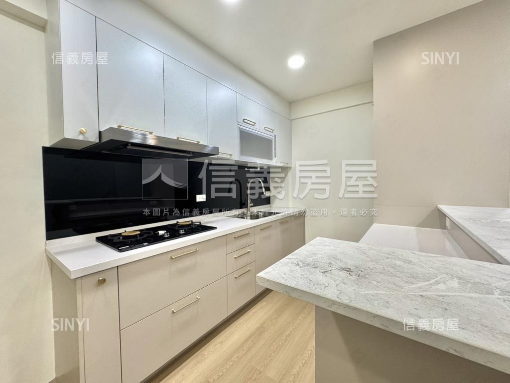 文化中心翻新電梯美三房房屋室內格局與周邊環境