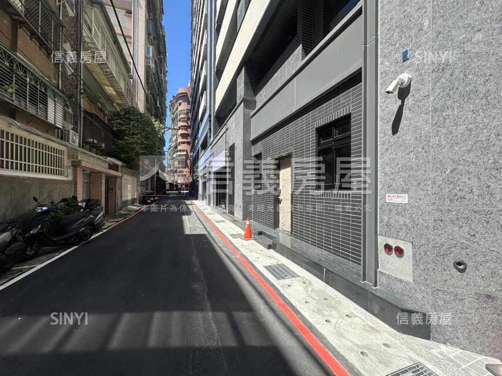 頂溪捷運☆綻綻三房車位房屋室內格局與周邊環境