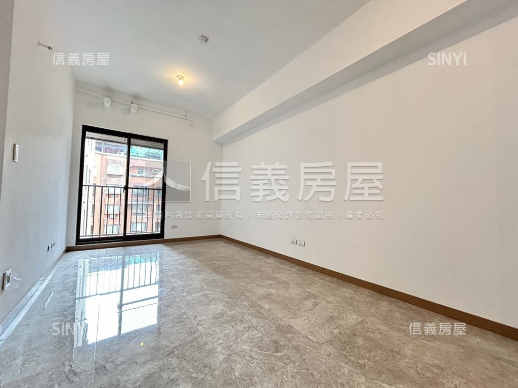 小巨蛋敦南邊間漂亮二房房屋室內格局與周邊環境