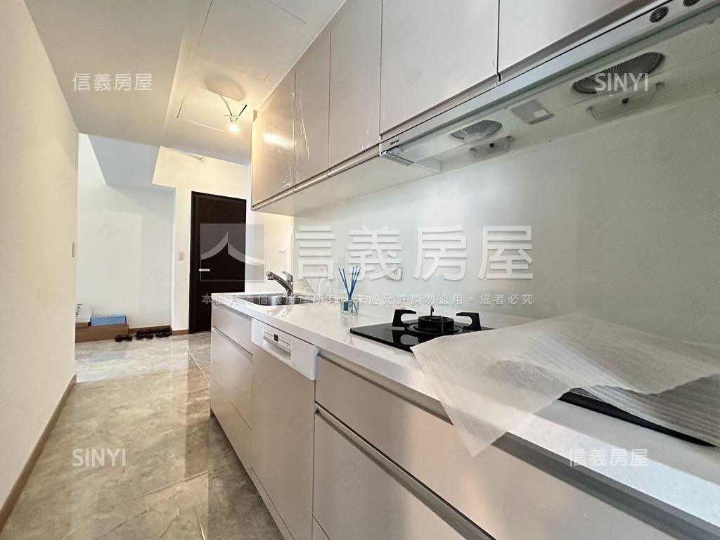 小巨蛋敦南邊間漂亮二房房屋室內格局與周邊環境