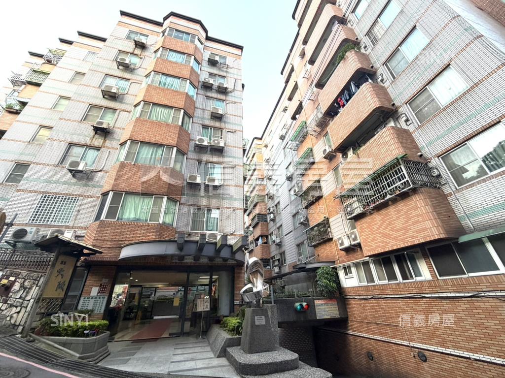麗源大阪四房車位房屋室內格局與周邊環境