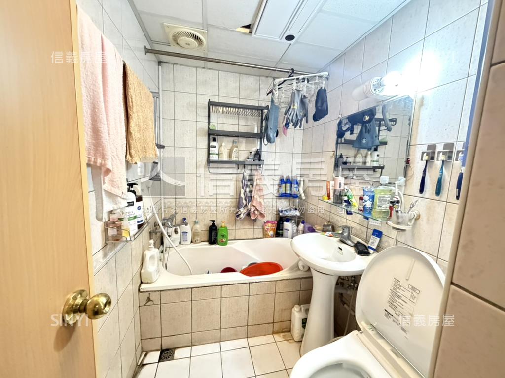 麗源大阪四房車位房屋室內格局與周邊環境