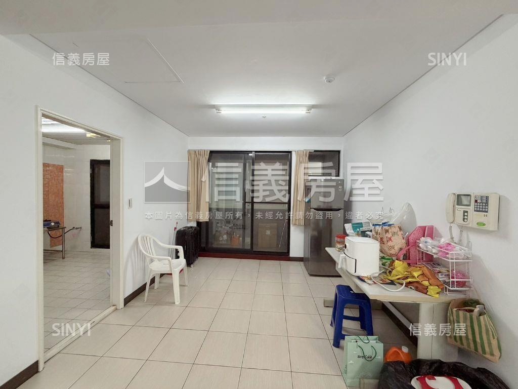 大鵬新城四房附平車位房屋室內格局與周邊環境