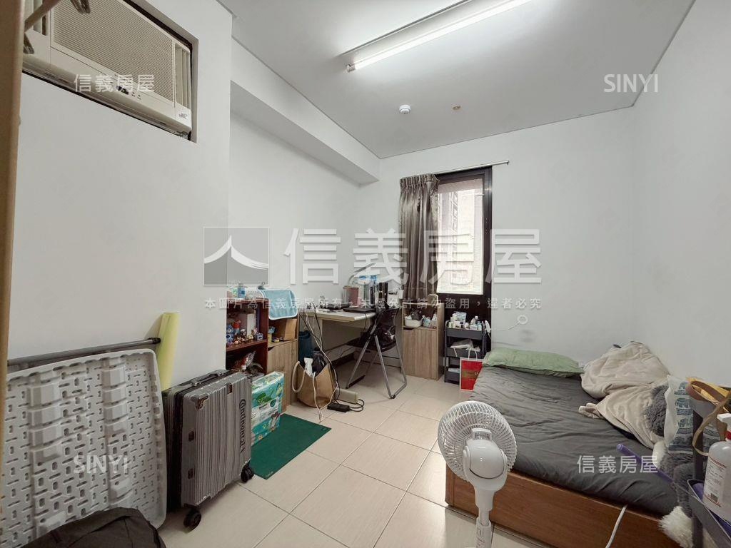 大鵬新城四房附平車位房屋室內格局與周邊環境