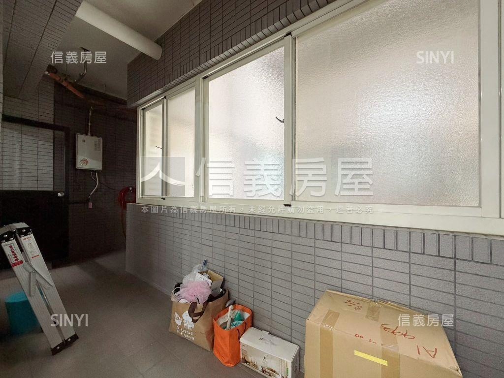 大鵬新城四房附平車位房屋室內格局與周邊環境