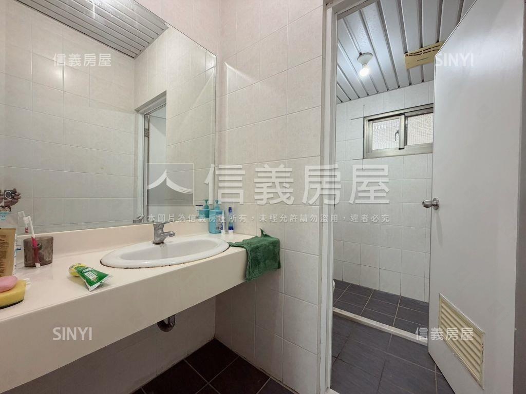 大鵬新城四房附平車位房屋室內格局與周邊環境