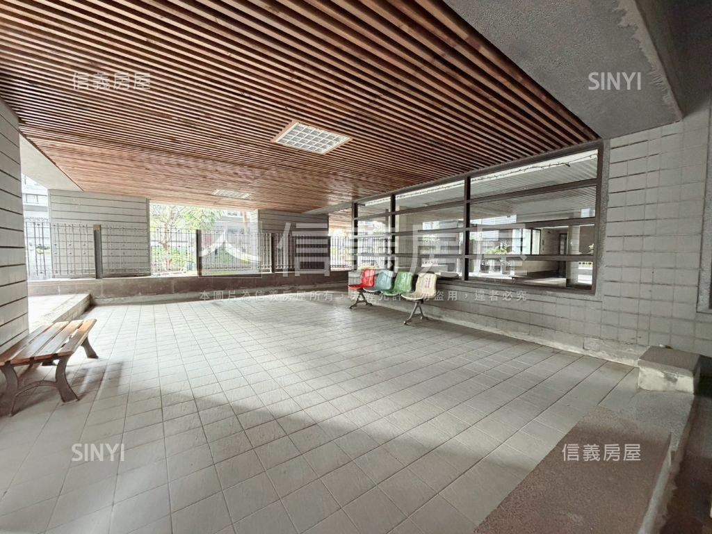 大鵬新城四房附平車位房屋室內格局與周邊環境