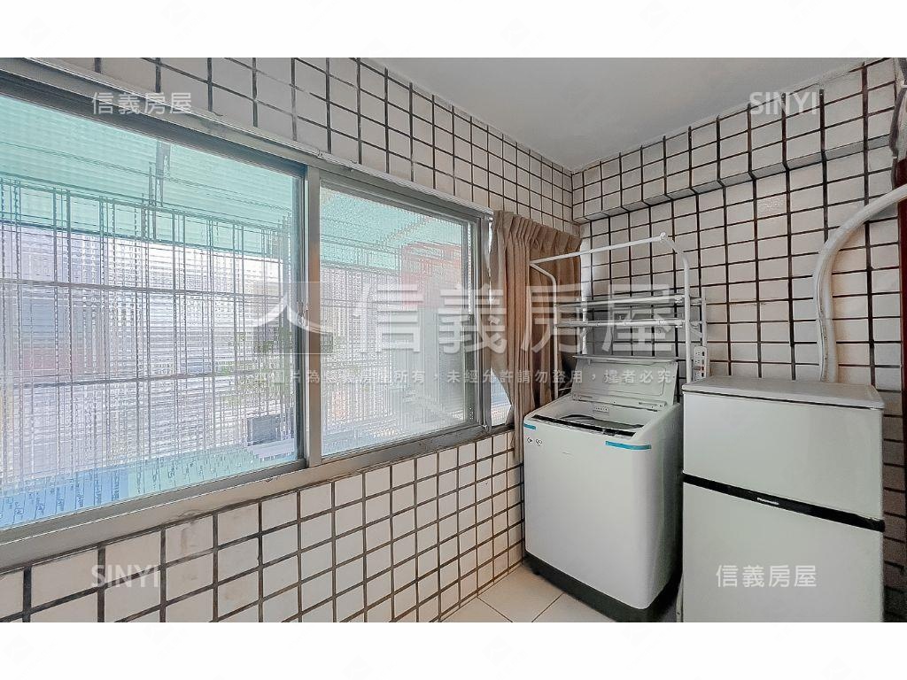 第五區明亮套房＋車位房屋室內格局與周邊環境