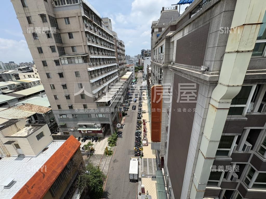 第五區明亮套房＋車位房屋室內格局與周邊環境