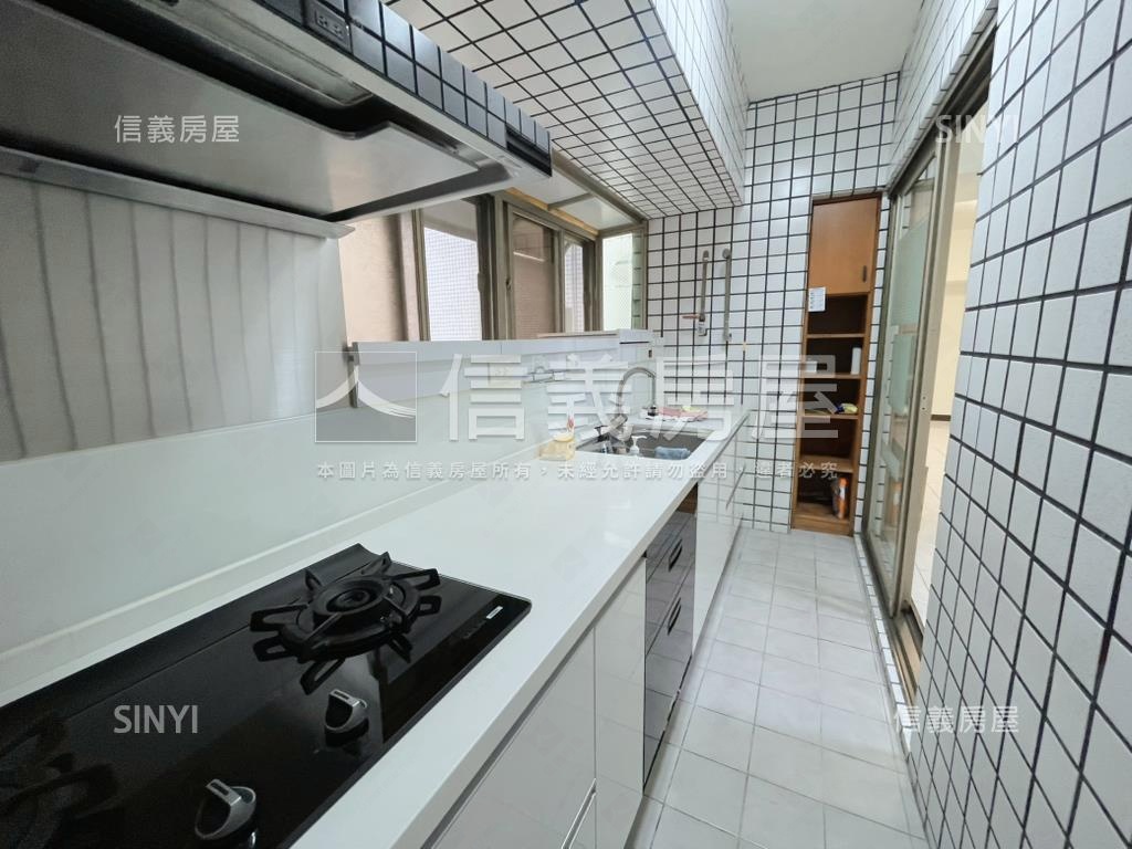 復國商圈日式質感四房平車房屋室內格局與周邊環境