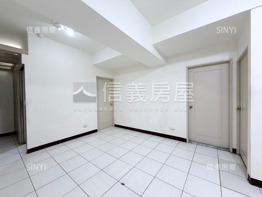 美麗京豔。好事成雙房屋室內格局與周邊環境