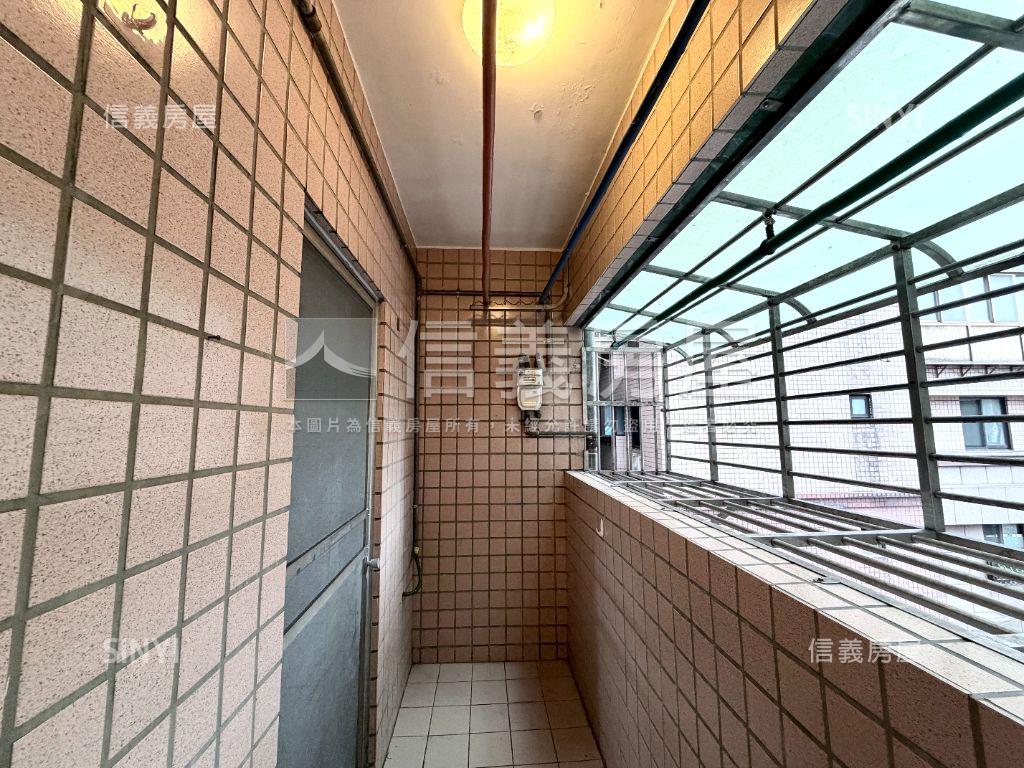 美麗京豔。好事成雙房屋室內格局與周邊環境