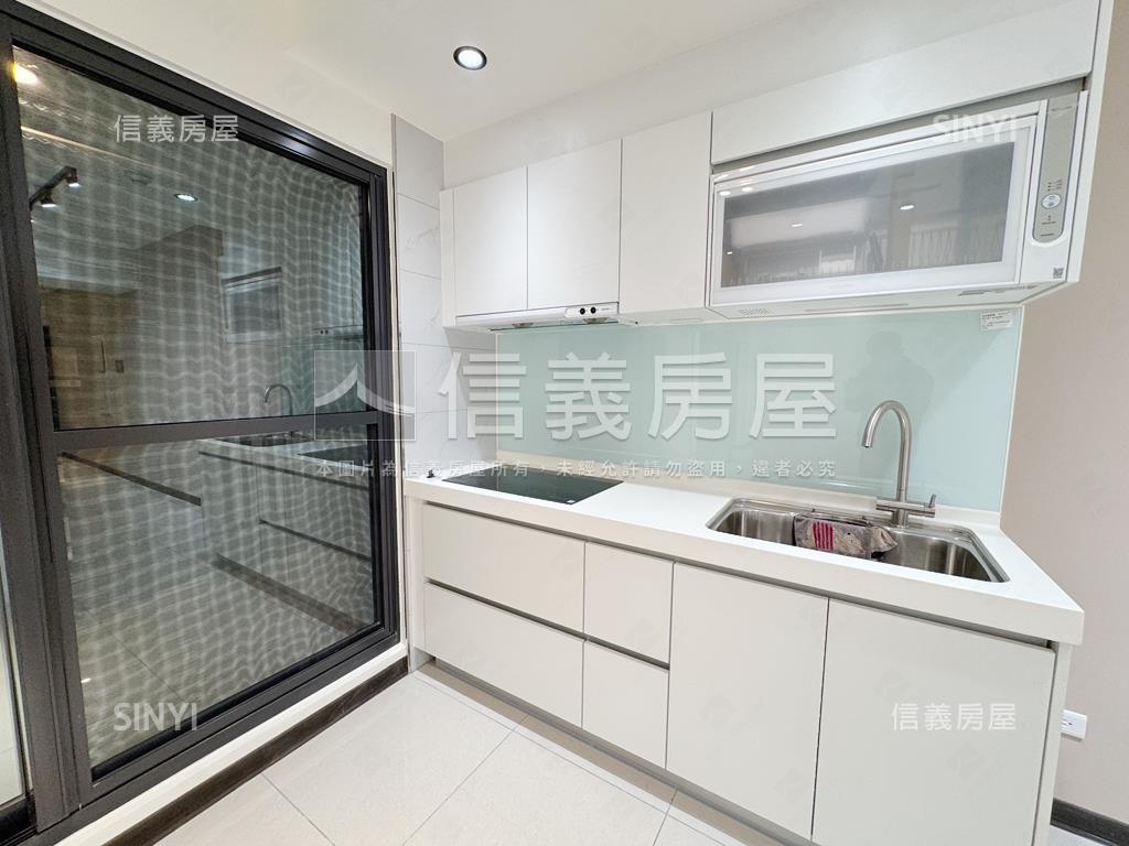 Ｂ２前後陽台大兩房車位房屋室內格局與周邊環境