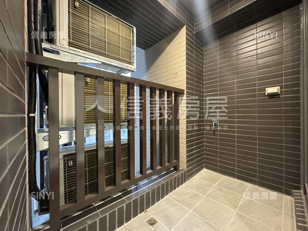 Ｂ２前後陽台大兩房車位房屋室內格局與周邊環境