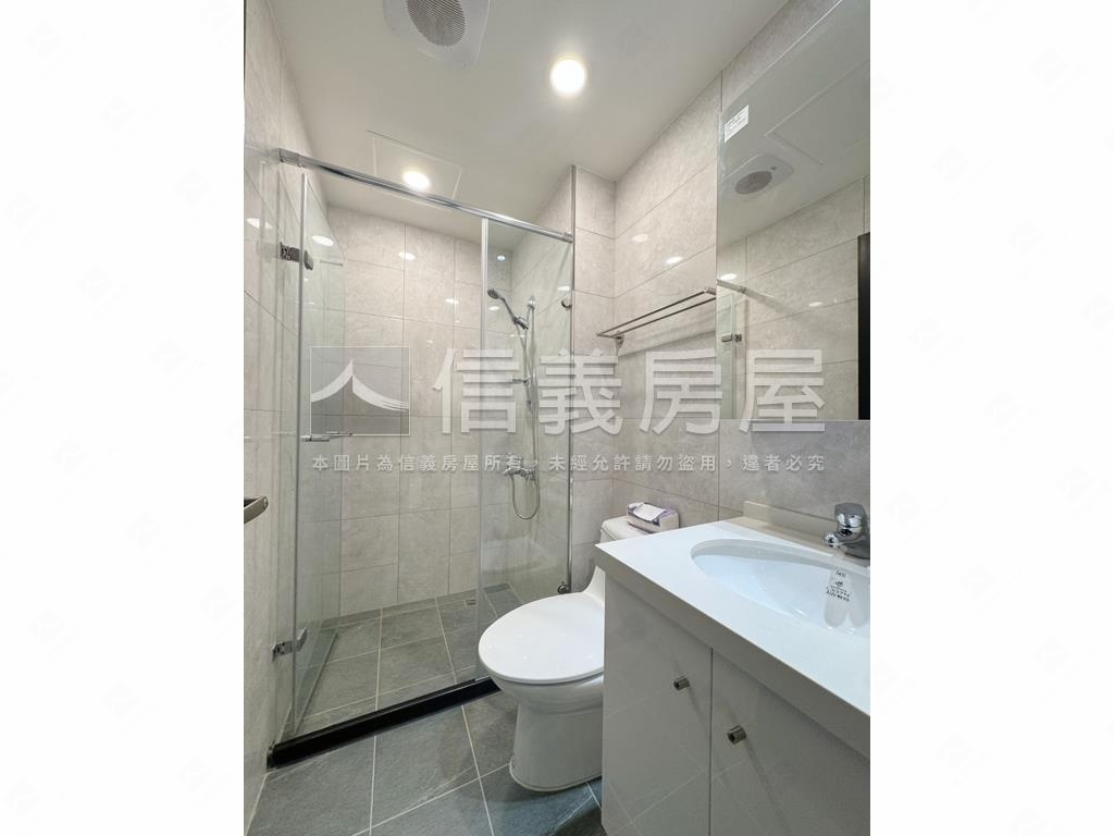 Ｂ２前後陽台大兩房車位房屋室內格局與周邊環境