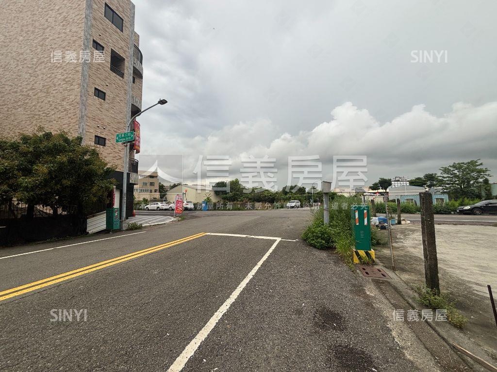 近高科大一塊土地房屋室內格局與周邊環境