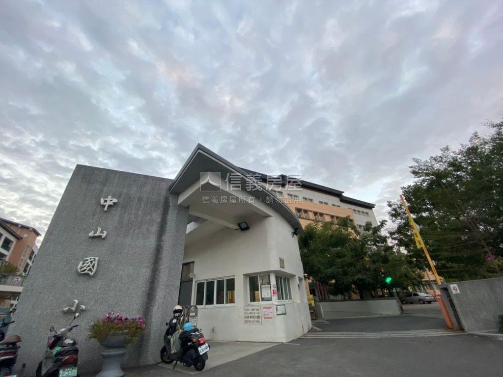 美術館高樓層三房平車房屋室內格局與周邊環境