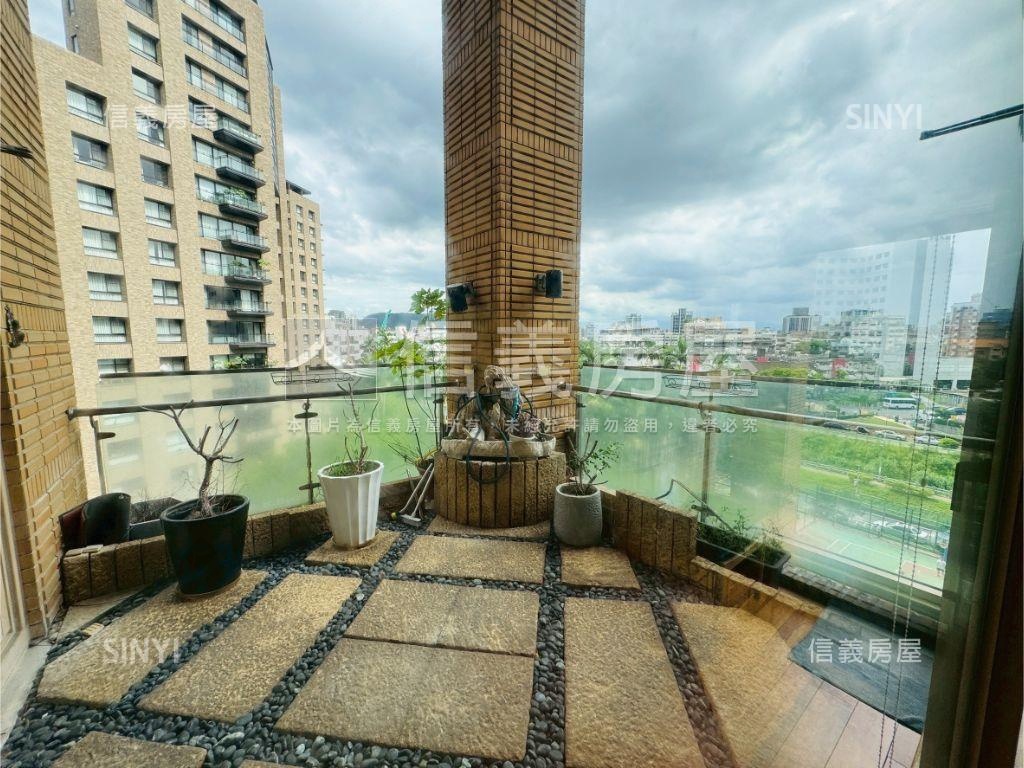龍邦國宴使館特區帝景房屋室內格局與周邊環境