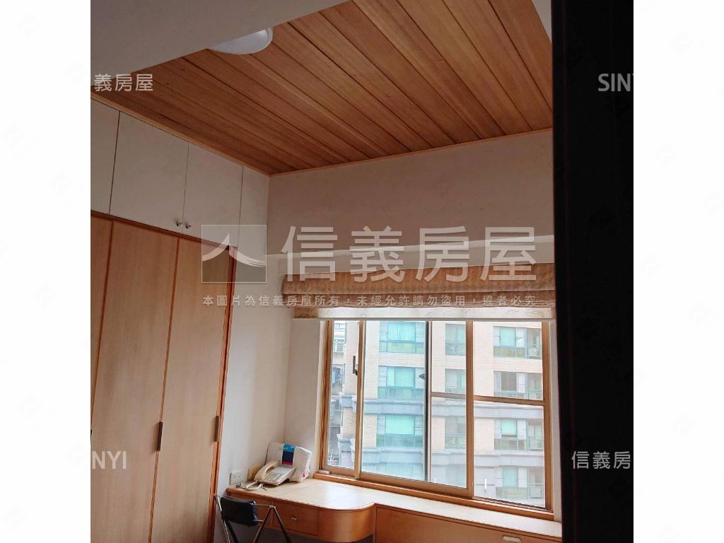 龍邦國宴使館特區帝景房屋室內格局與周邊環境