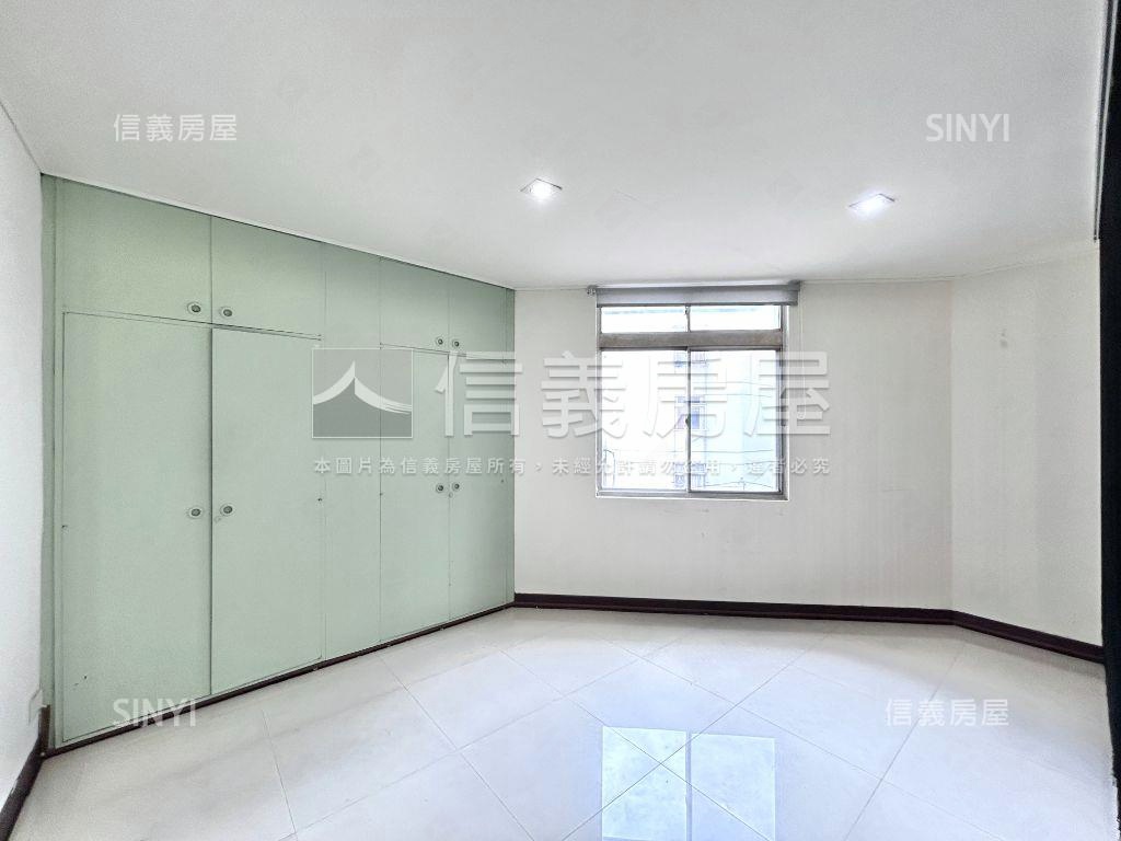 專任向上裝潢美屋方便入住房屋室內格局與周邊環境