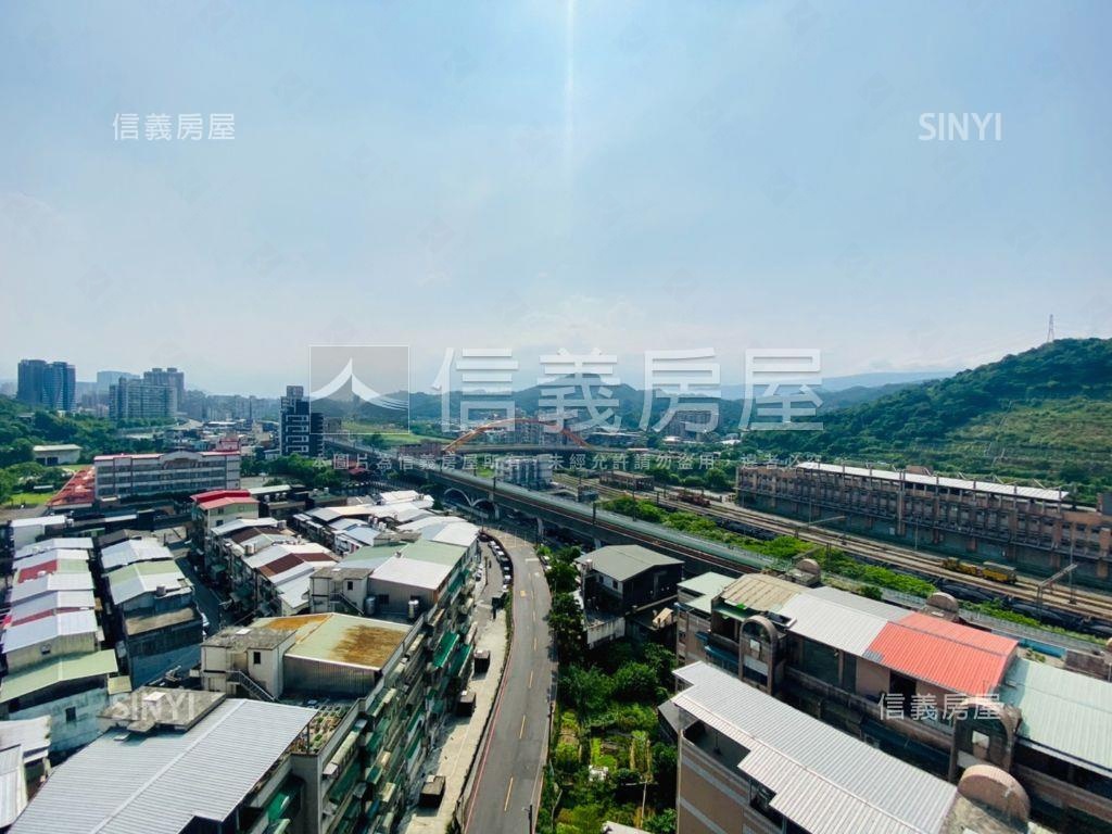 臻藏珍稀質感景觀三房車位房屋室內格局與周邊環境