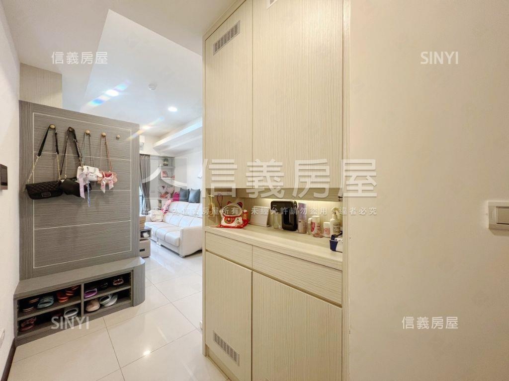臻藏珍稀質感景觀三房車位房屋室內格局與周邊環境