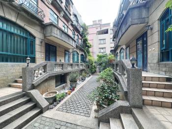 中央路透天