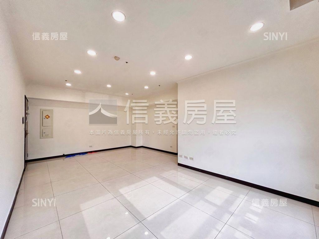 初日景觀採光正三房車位房屋室內格局與周邊環境
