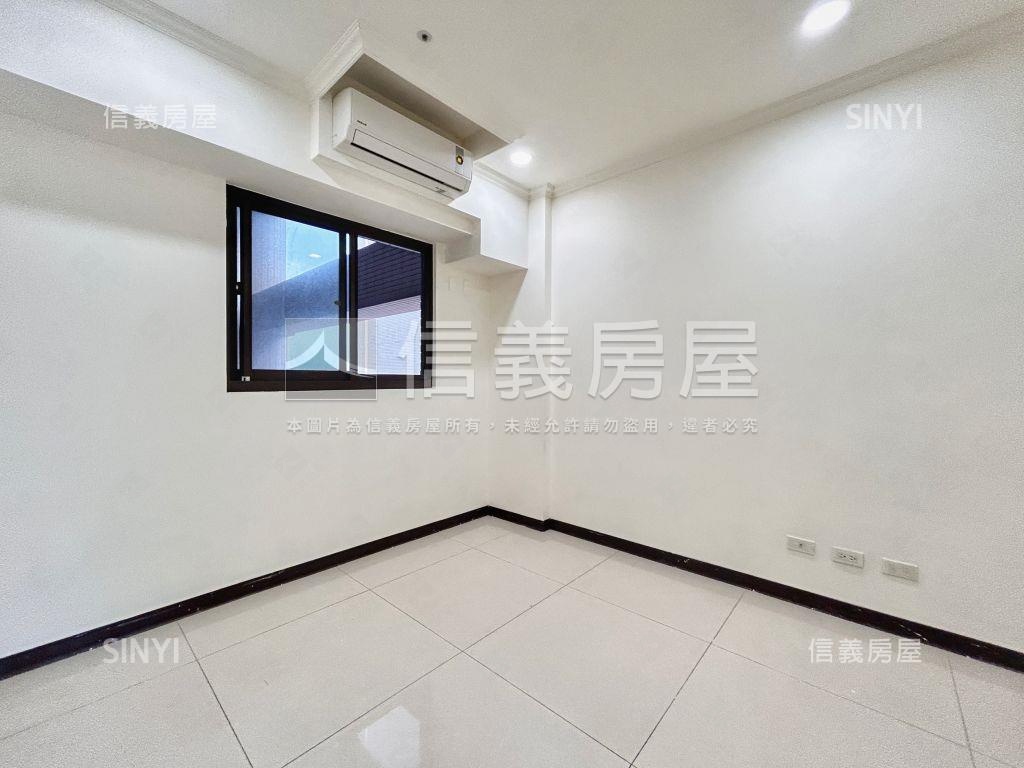 初日景觀採光正三房車位房屋室內格局與周邊環境