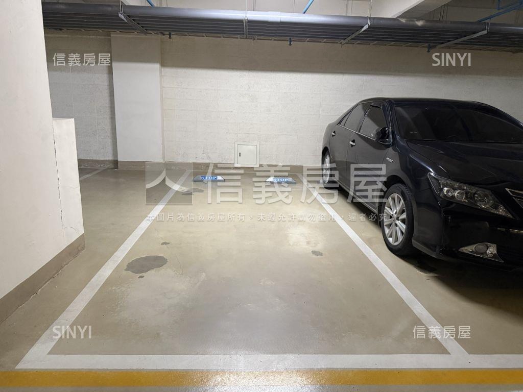 初日景觀採光正三房車位房屋室內格局與周邊環境