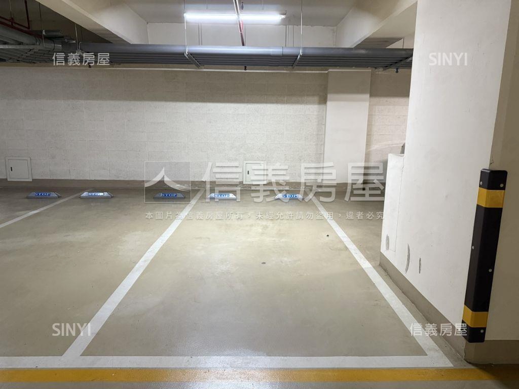 初日景觀採光正三房車位房屋室內格局與周邊環境