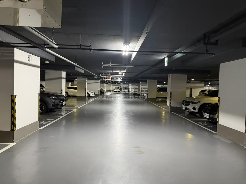 上東城視野佳高樓兩房平車房屋室內格局與周邊環境
