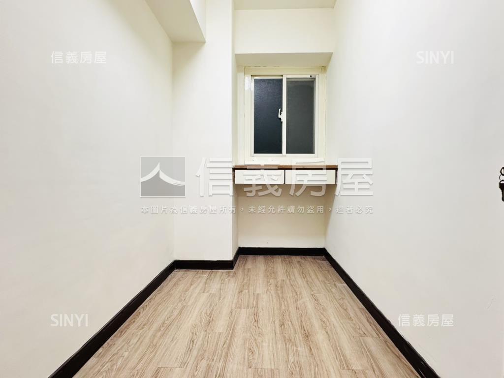 四號公園電梯３房房屋室內格局與周邊環境