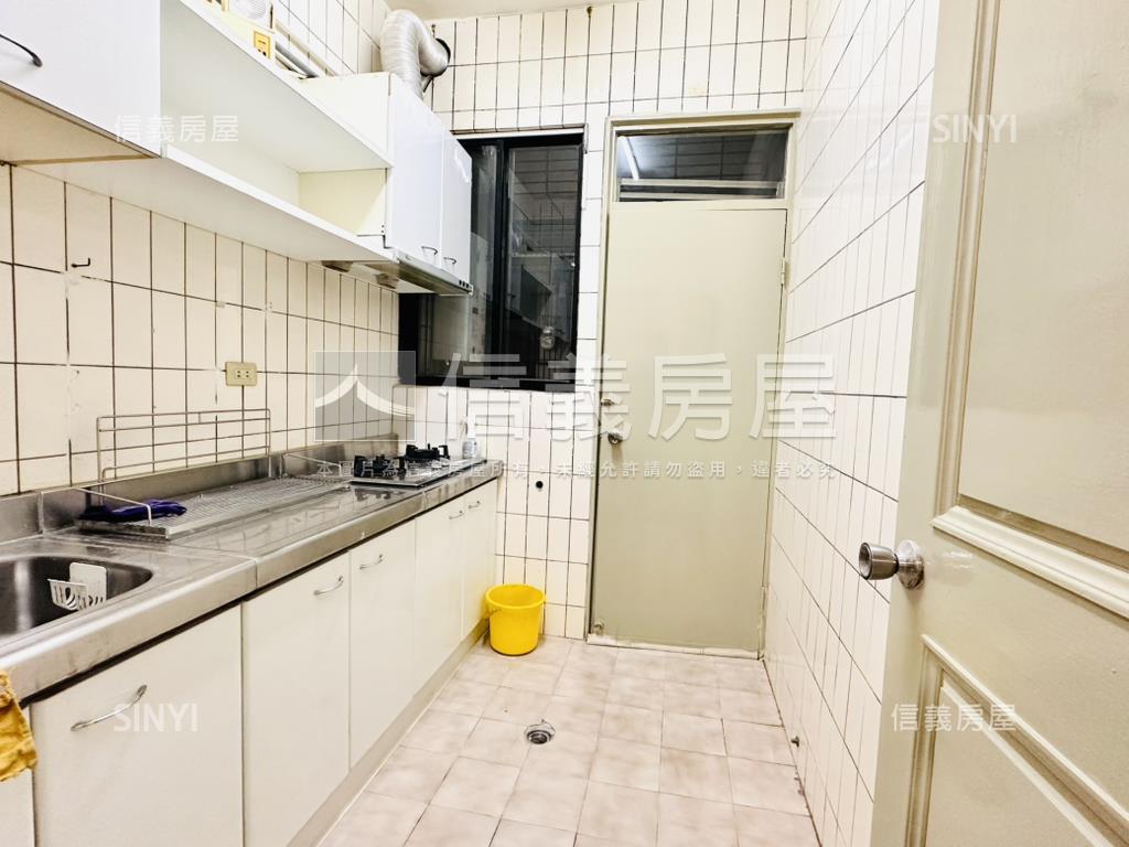 四號公園電梯３房房屋室內格局與周邊環境