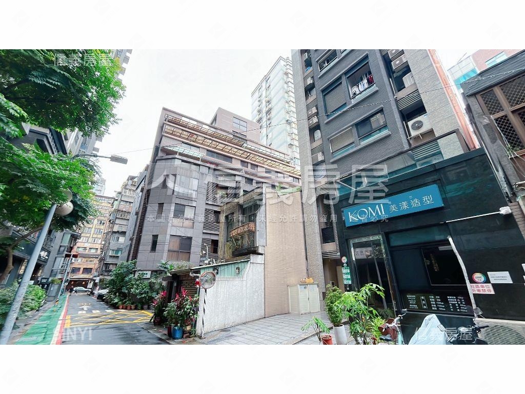 明昌精典挑高美屋＋車位房屋室內格局與周邊環境