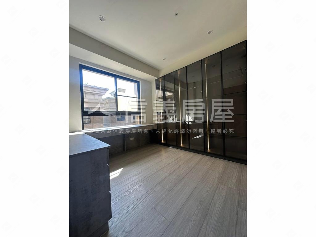 名軒快樂家景觀裝潢４房房屋室內格局與周邊環境