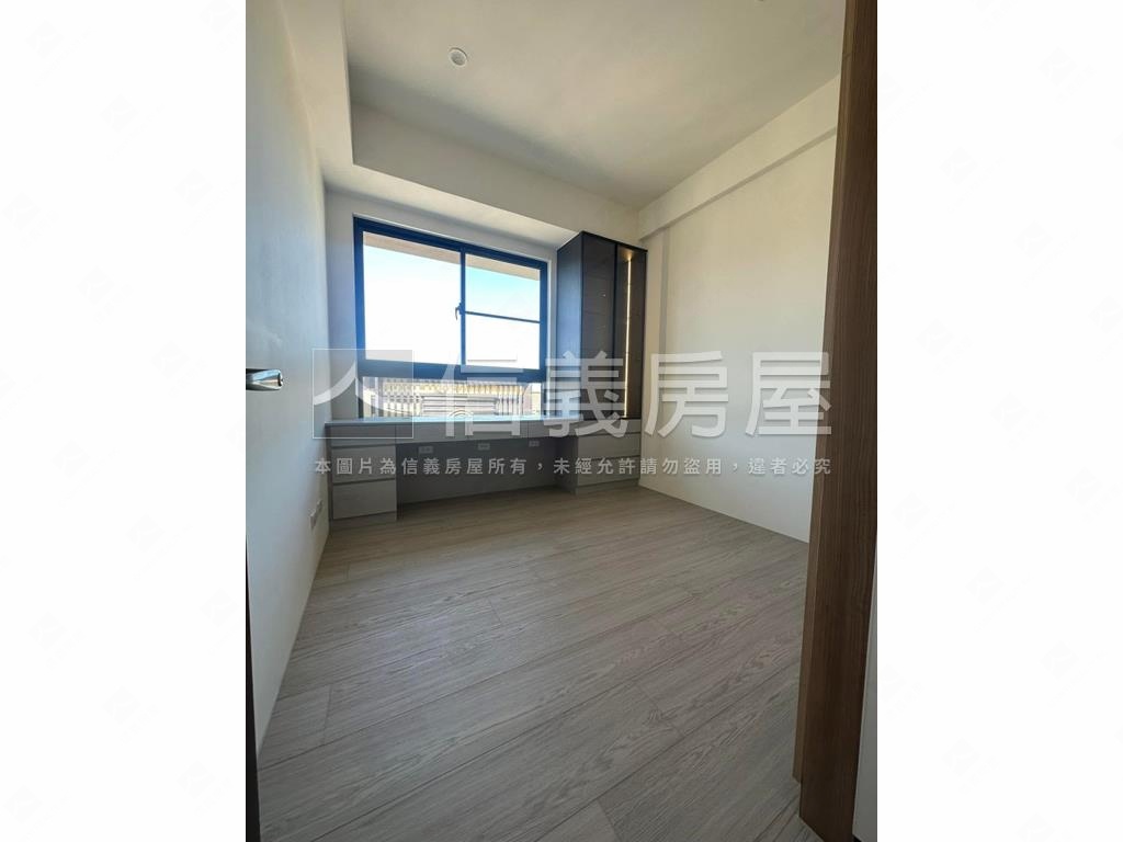 名軒快樂家景觀裝潢４房房屋室內格局與周邊環境