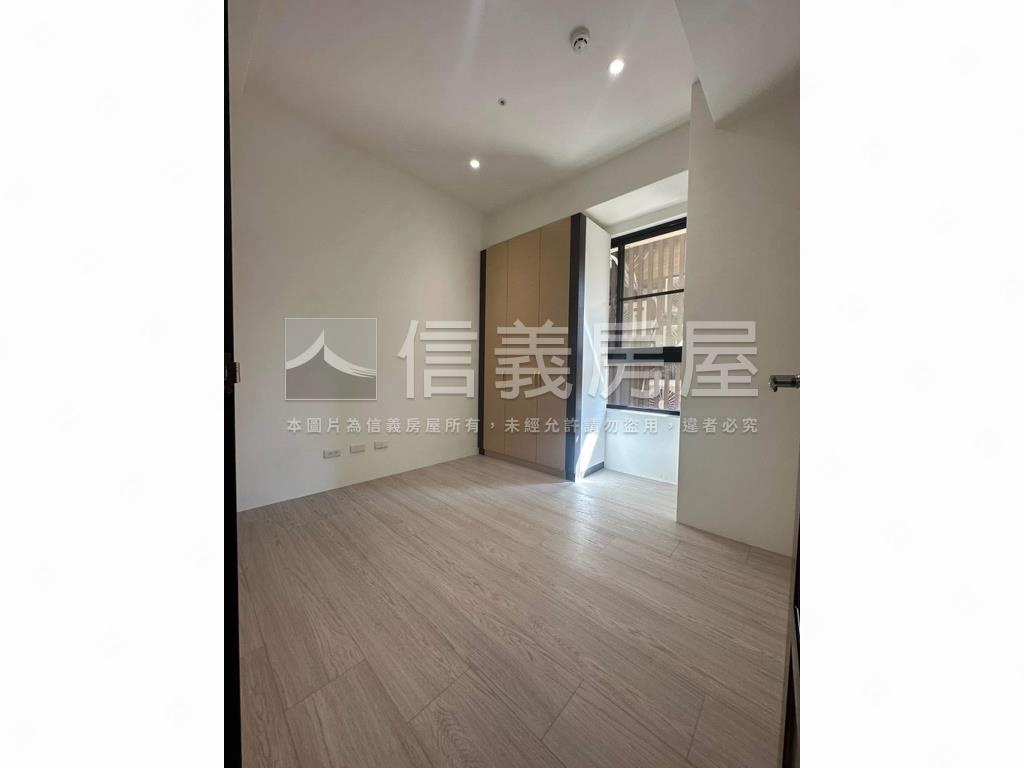 名軒快樂家景觀裝潢４房房屋室內格局與周邊環境